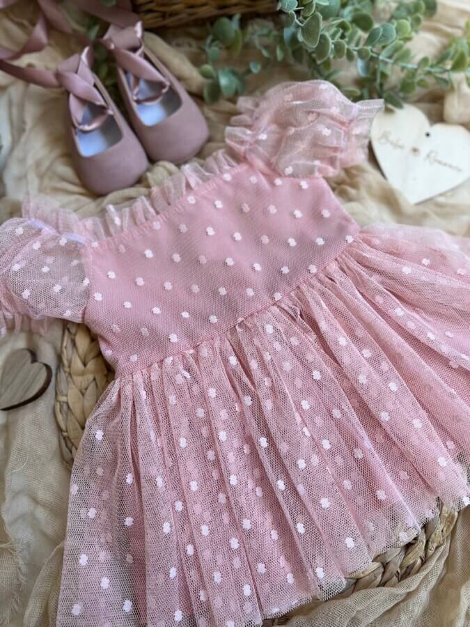 Τούλινο ροζ πουά φόρεμα με φουσκωτά μανικάκια