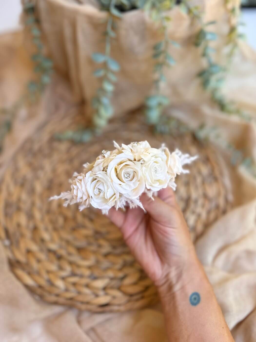 “Amalia” χειροποίητο νυφικό Flower Clip