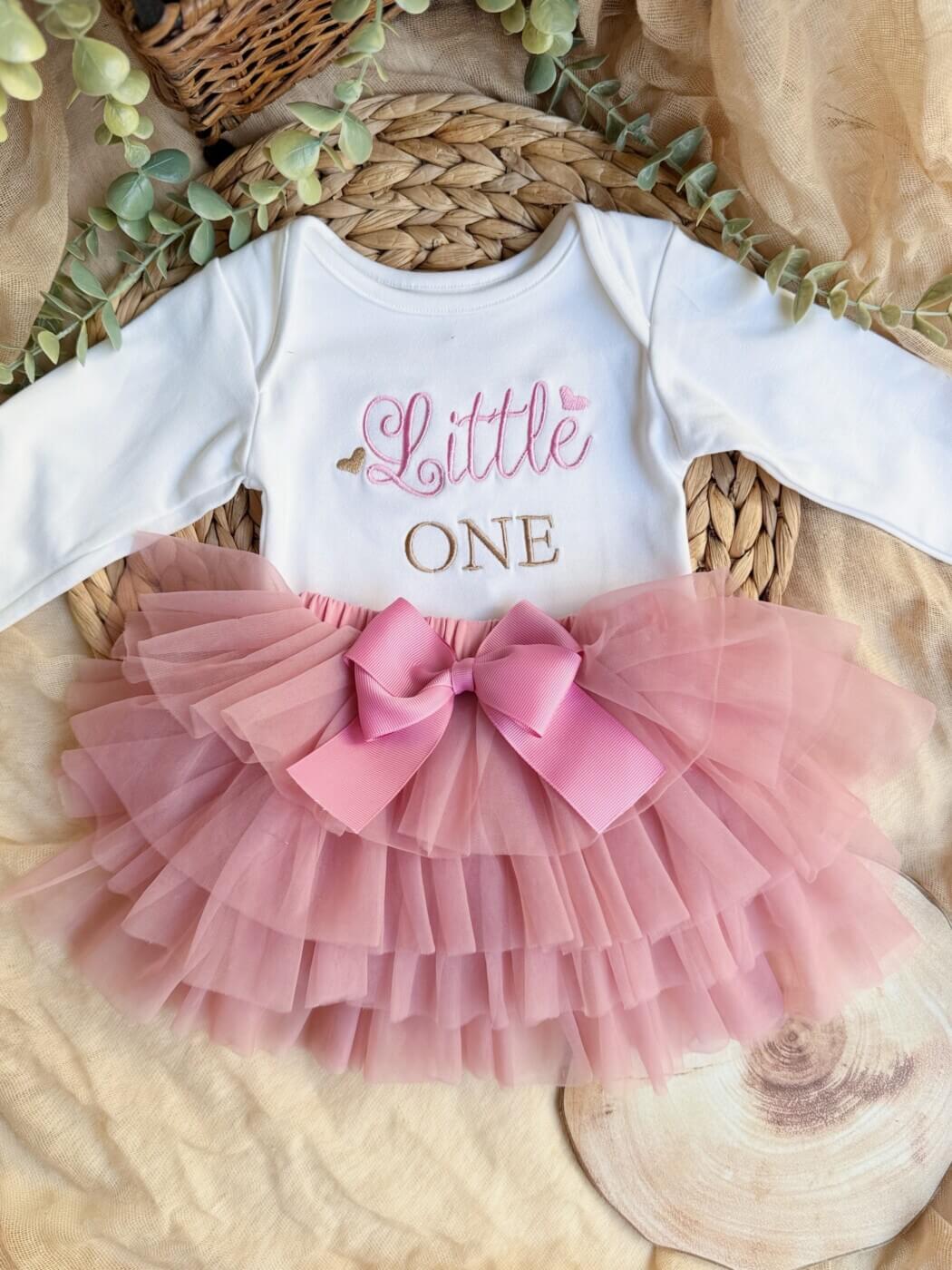 Κοριτσίστικο σετ νεογέννητου “little one” με tutu
