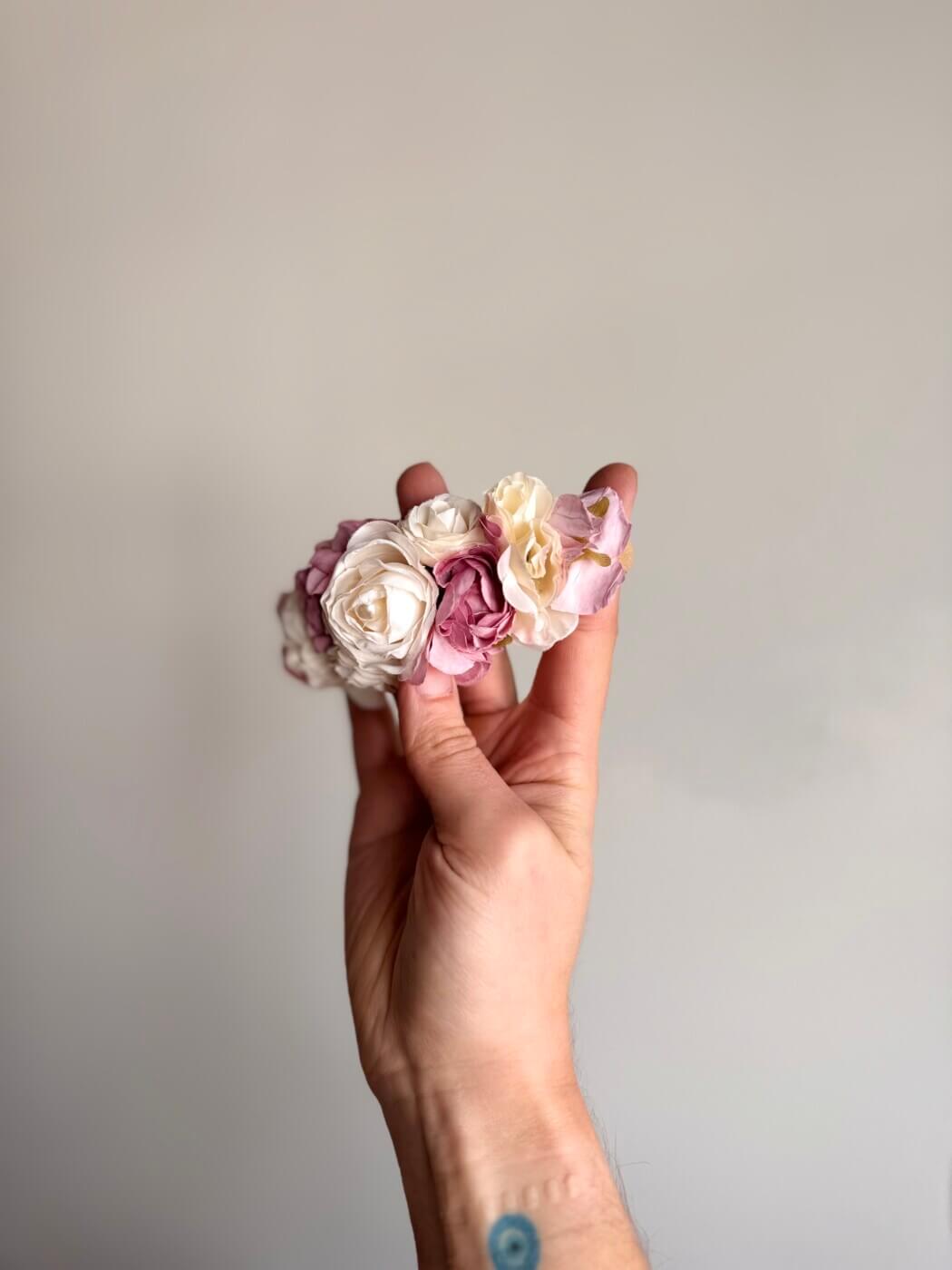 “Louisa” χειροποίητη floral ελαστική κορδέλα